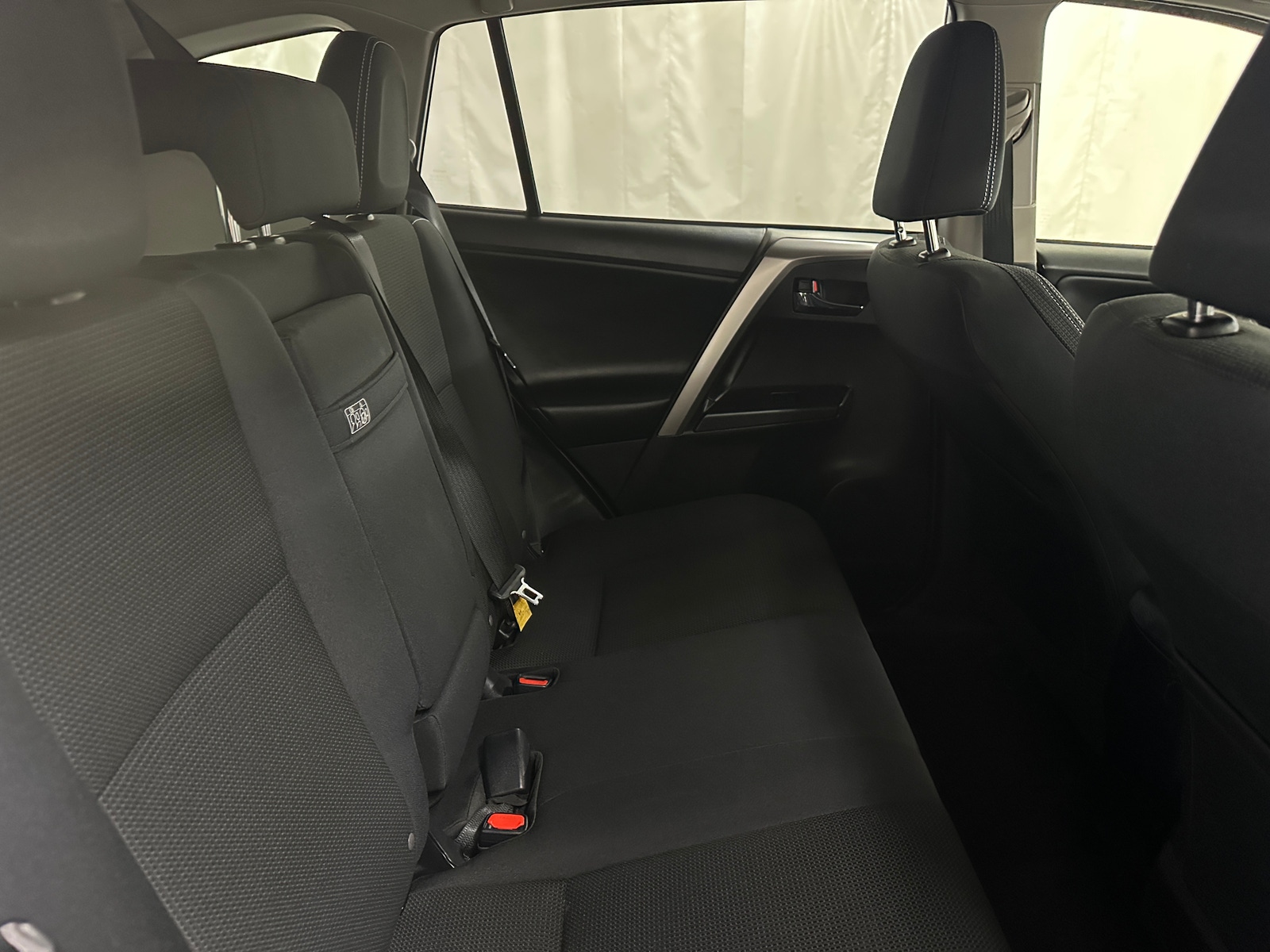 Thumbnail: 2018 Toyota RAV4 - 6