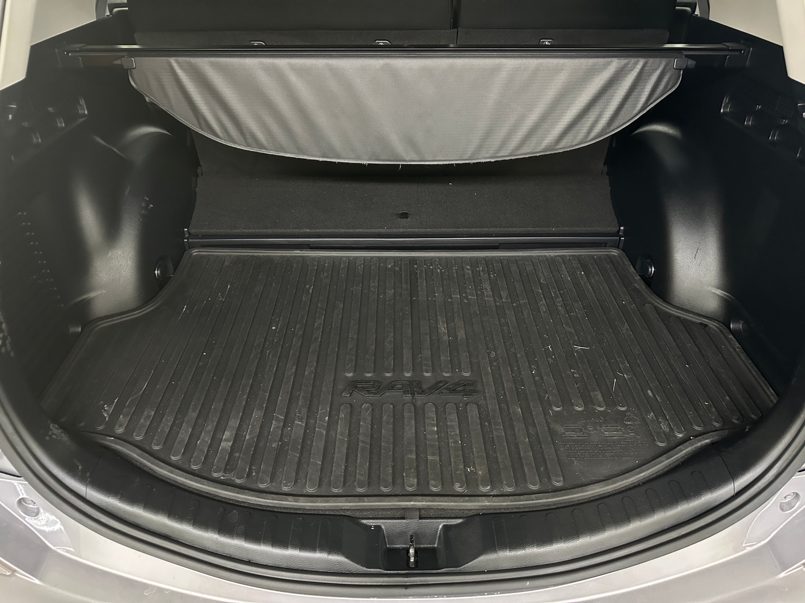 Thumbnail: 2018 Toyota RAV4 - 7