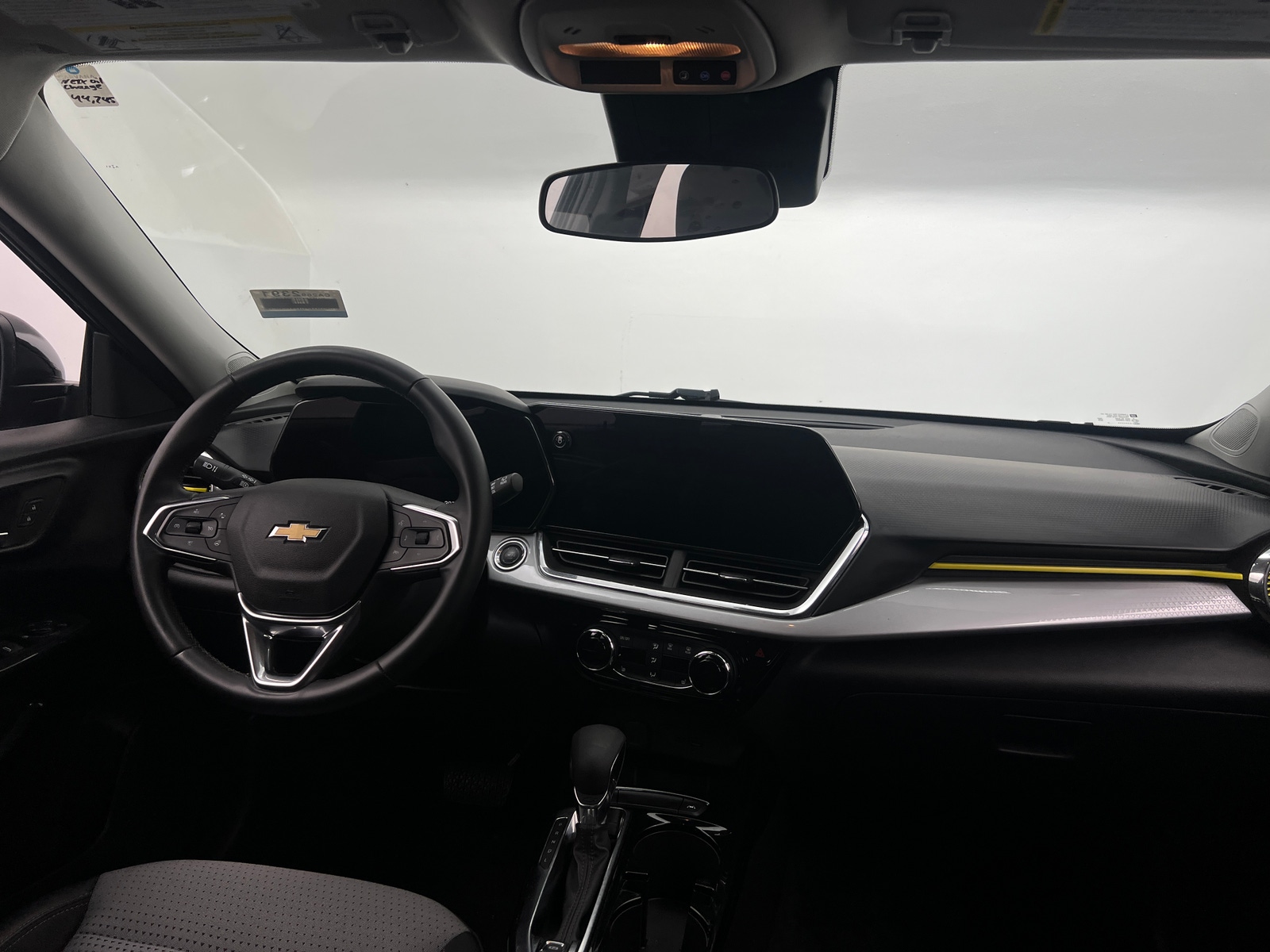 Thumbnail: 2024 Chevrolet Trax - 3