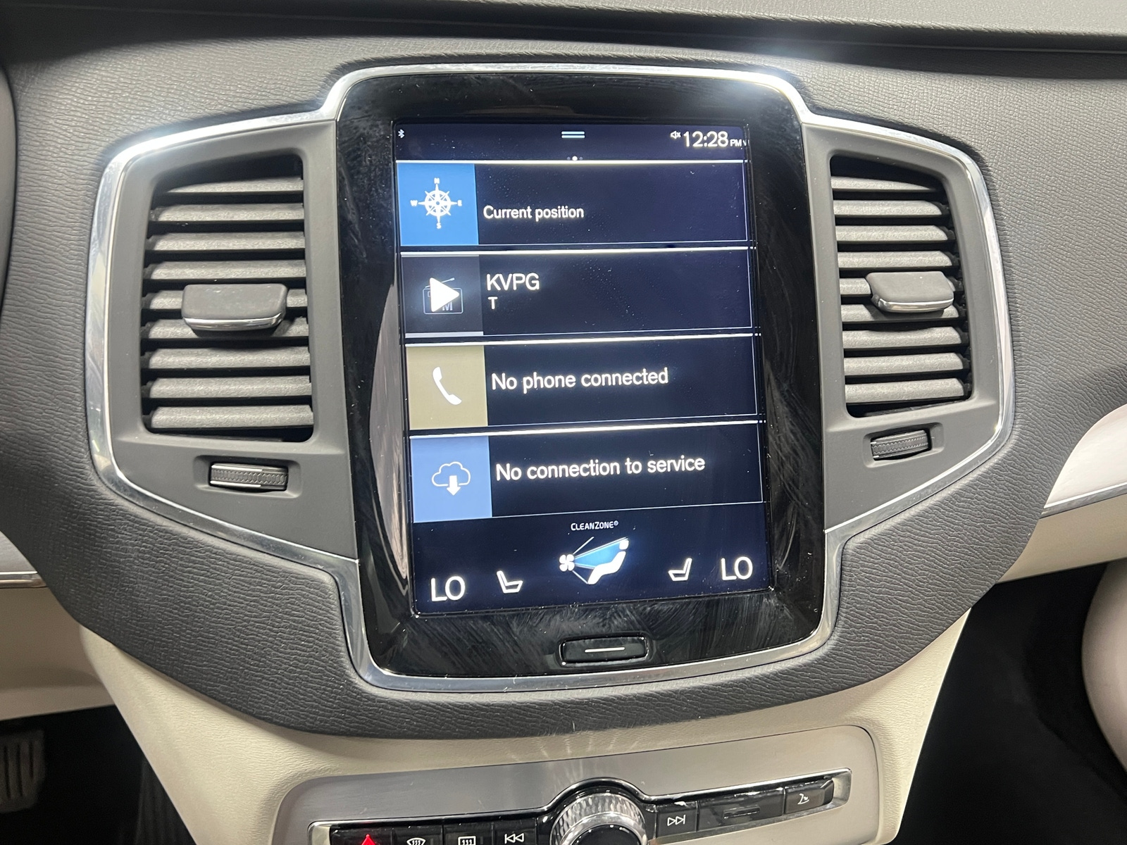 Thumbnail: 2018 Volvo XC90 - 3