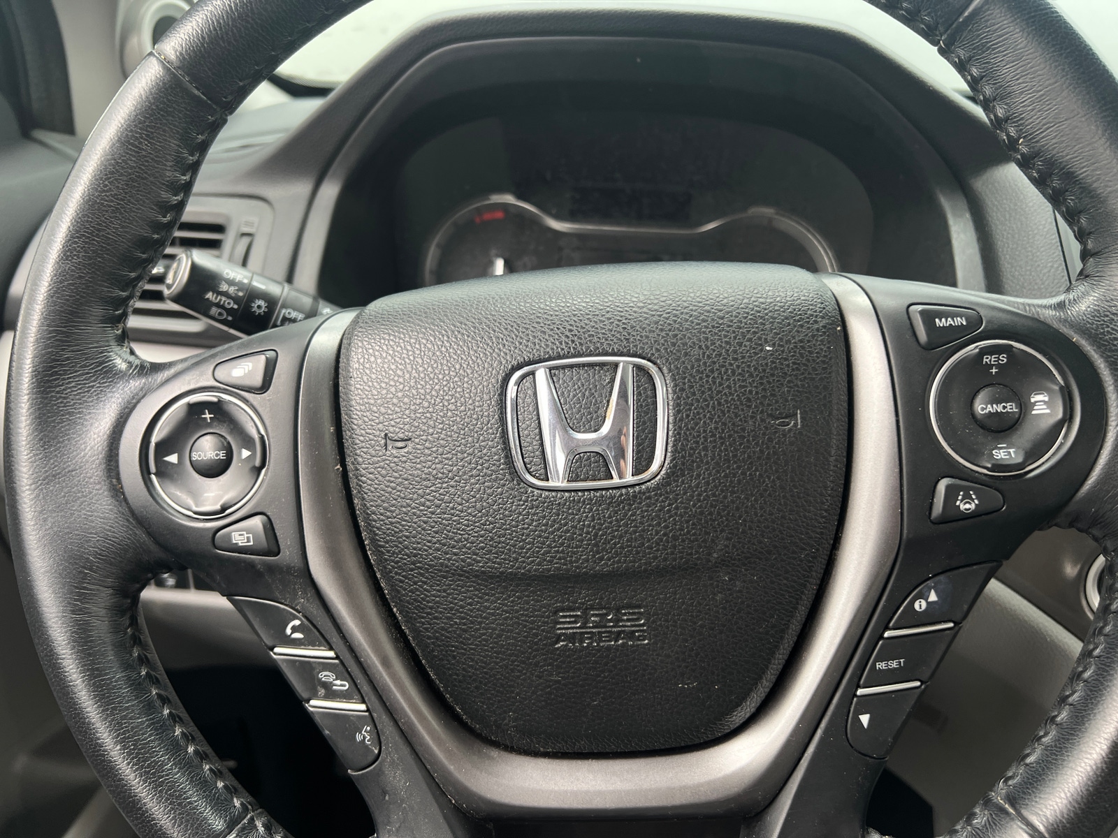 Thumbnail: 2016 Honda Pilot - 4