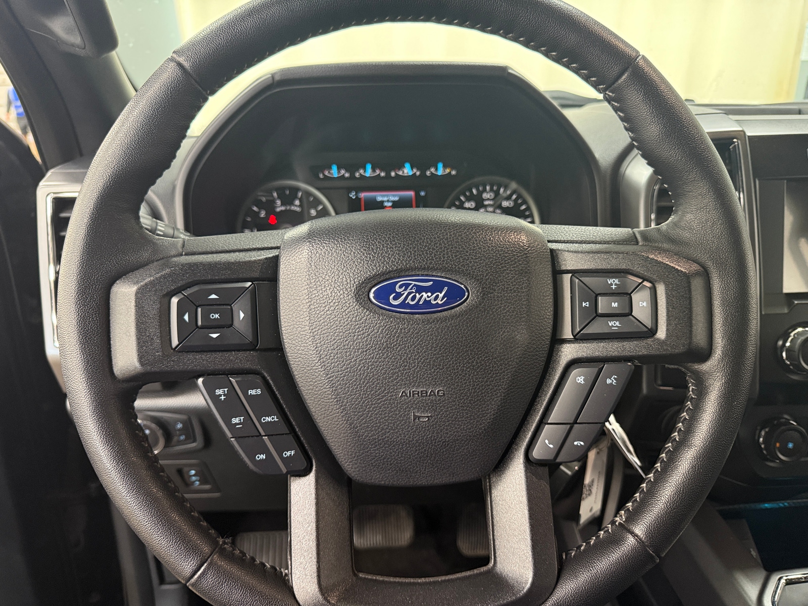 Thumbnail: 2020 Ford Econoline - 5