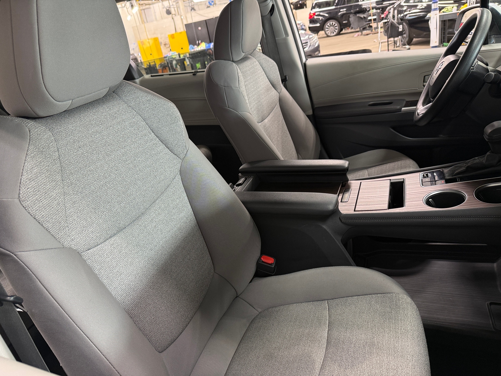 Thumbnail: 2024 Toyota Sienna - 2