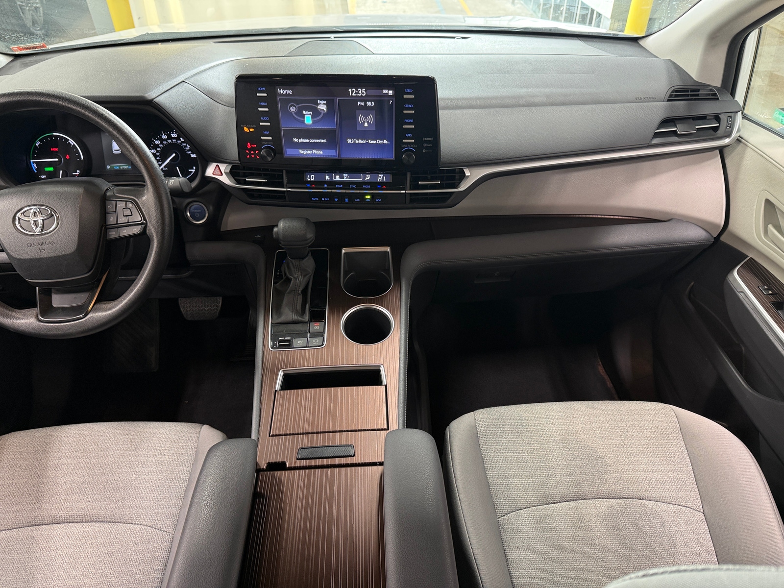 Thumbnail: 2024 Toyota Sienna - 3