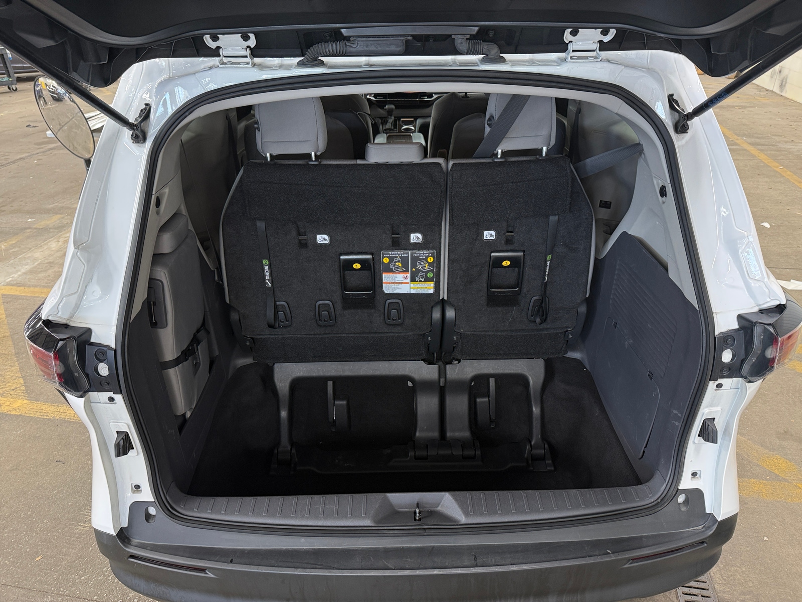 Thumbnail: 2024 Toyota Sienna - 7