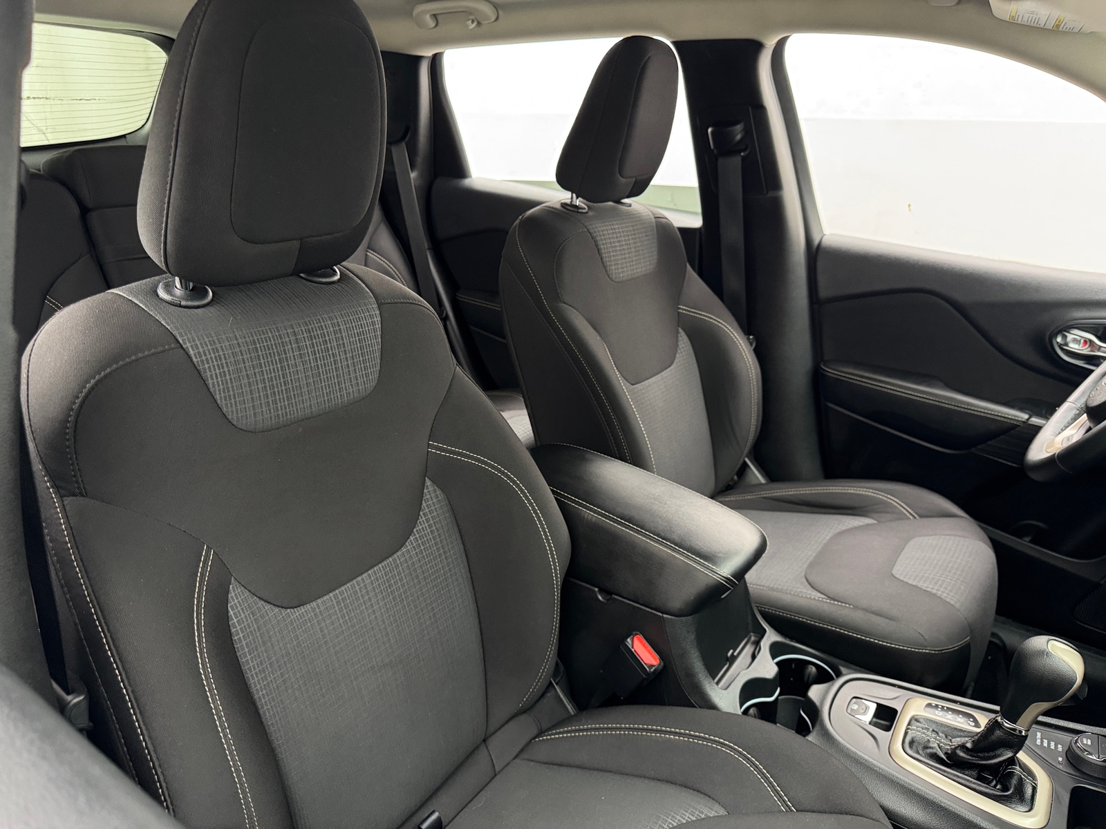 Thumbnail: 2015 Jeep Cherokee - 2