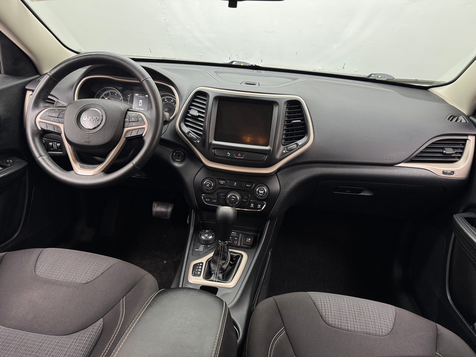 Thumbnail: 2015 Jeep Cherokee - 3