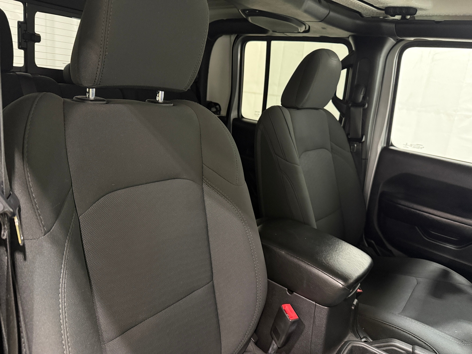 Thumbnail: 2020 Jeep Gladiator - 2
