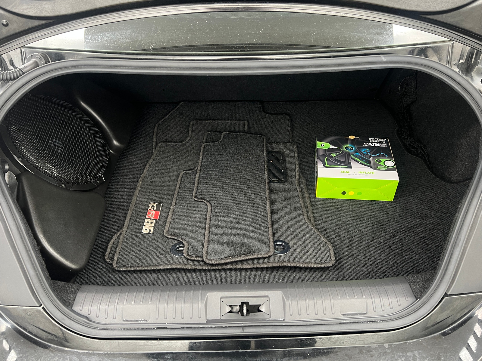 Thumbnail: 2023 Toyota GR86 - 6