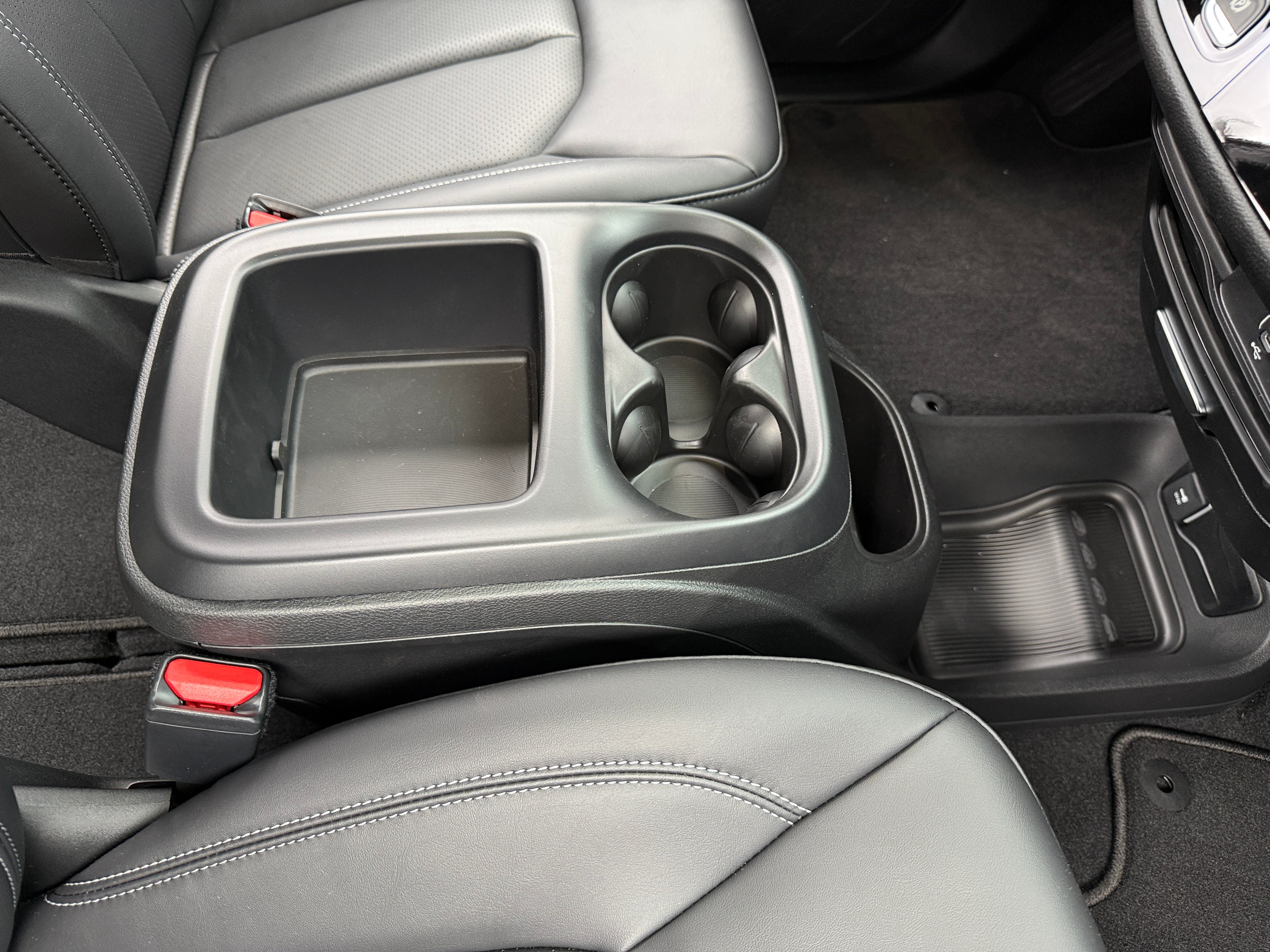 2026 Chrysler Pacifica Select - Photo 2