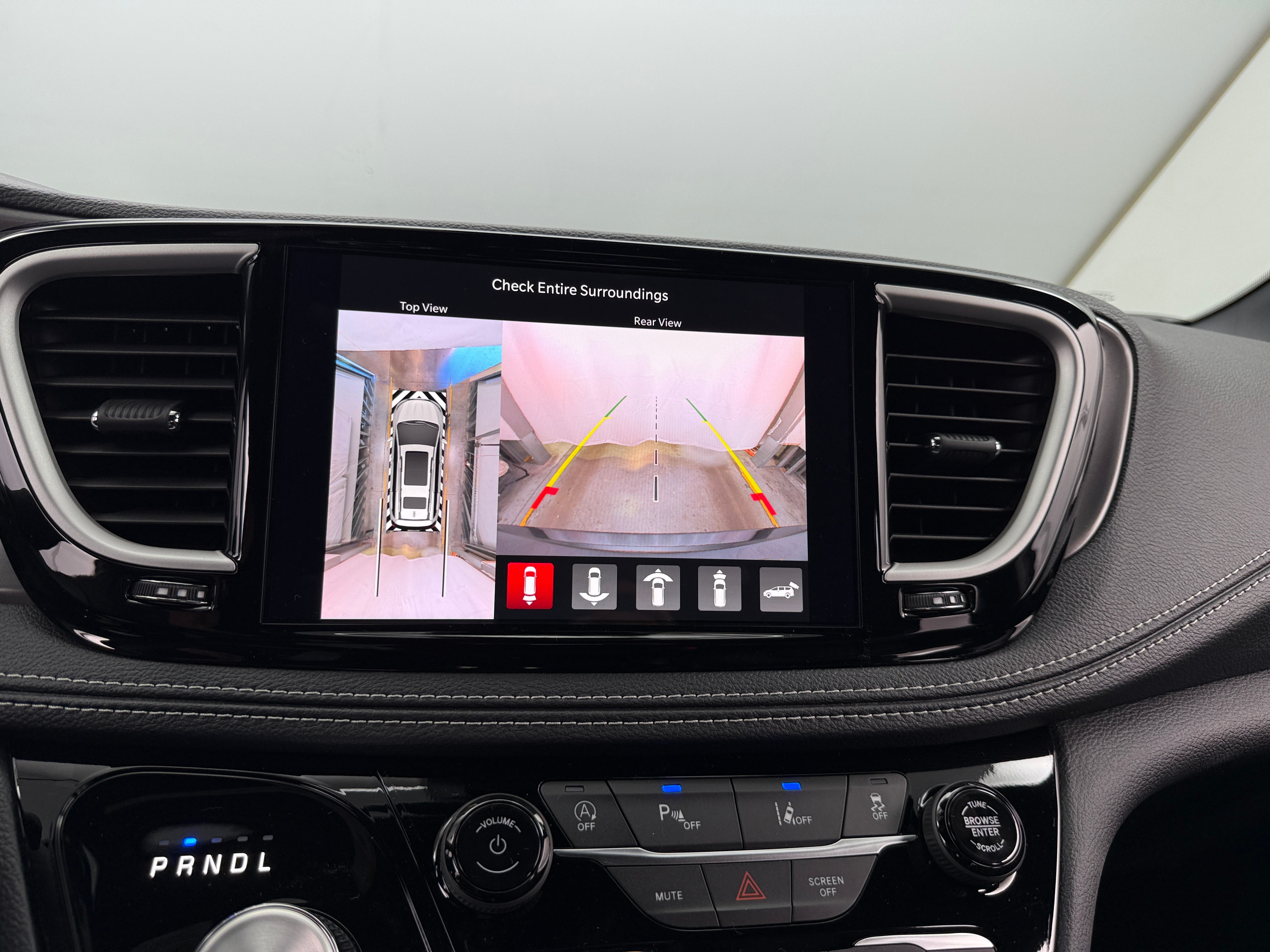 2026 Chrysler Pacifica Select - Photo 16