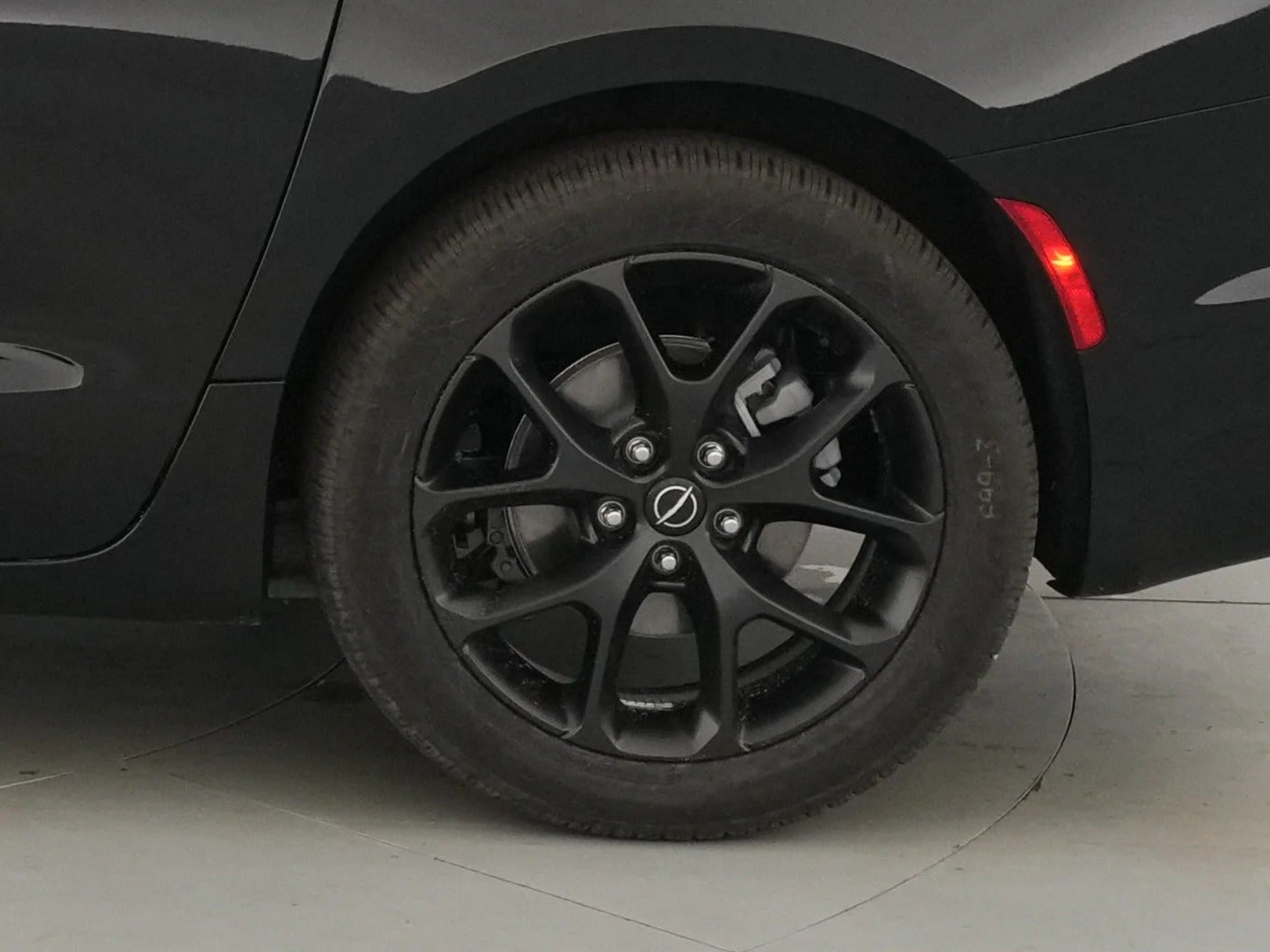 2026 Chrysler Pacifica Select - Photo 20