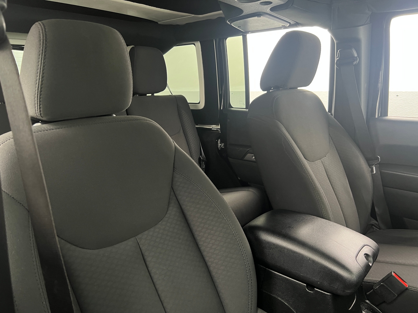 Thumbnail: 2017 Jeep Wrangler - 2