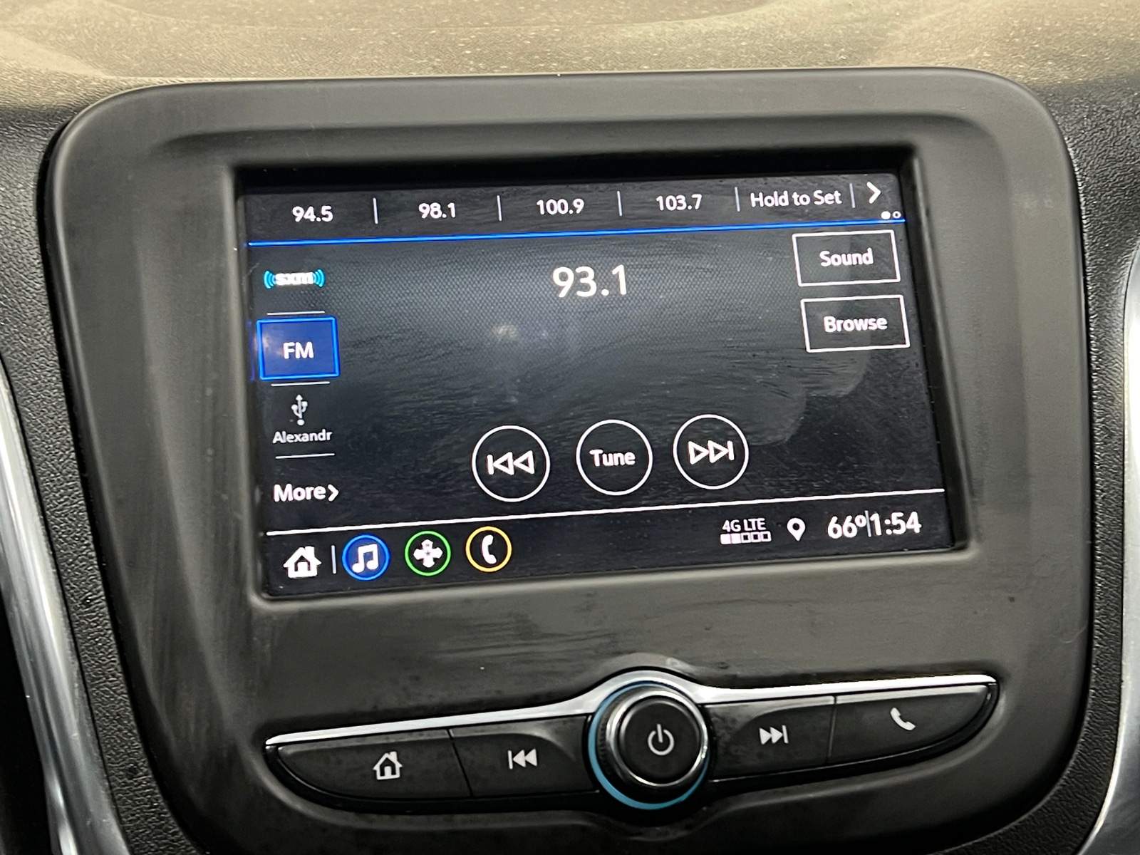 Thumbnail: 2021 Chevrolet Equinox - 4