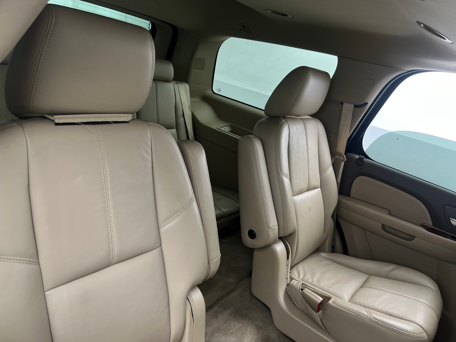Thumbnail: 2014 Chevrolet Tahoe - 5