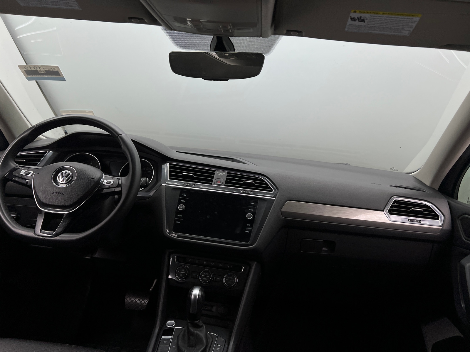 Thumbnail: 2020 Volkswagen Tiguan - 2