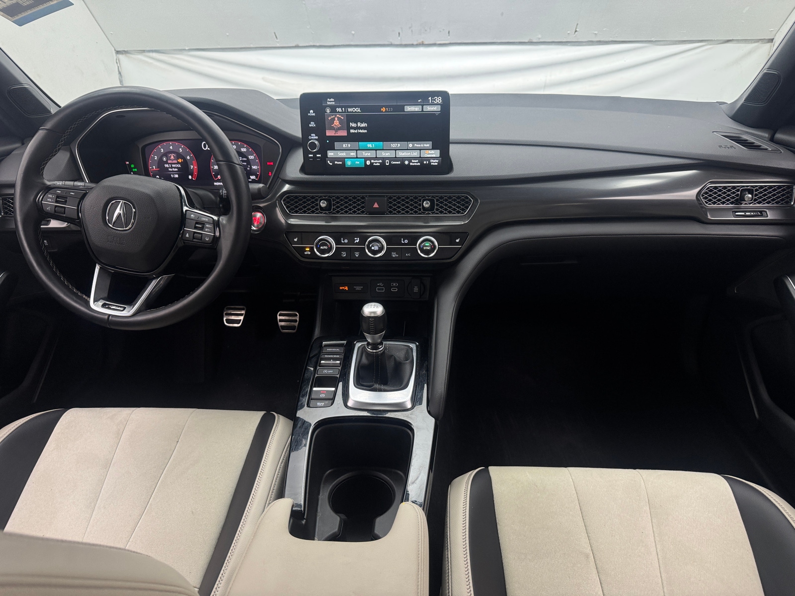Thumbnail: 2023 Acura Integra - 2