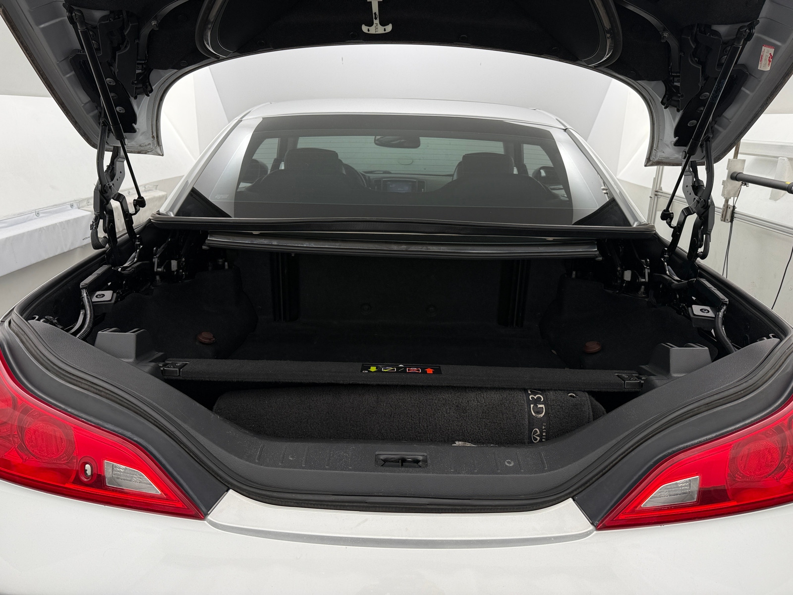 Thumbnail: 2012 INFINITI G37 - 6
