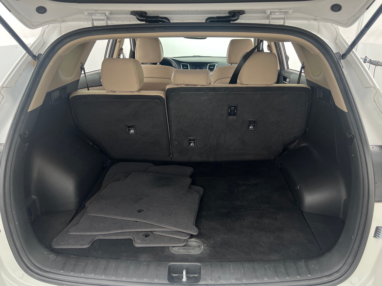 Thumbnail: 2016 Hyundai Tucson - 7
