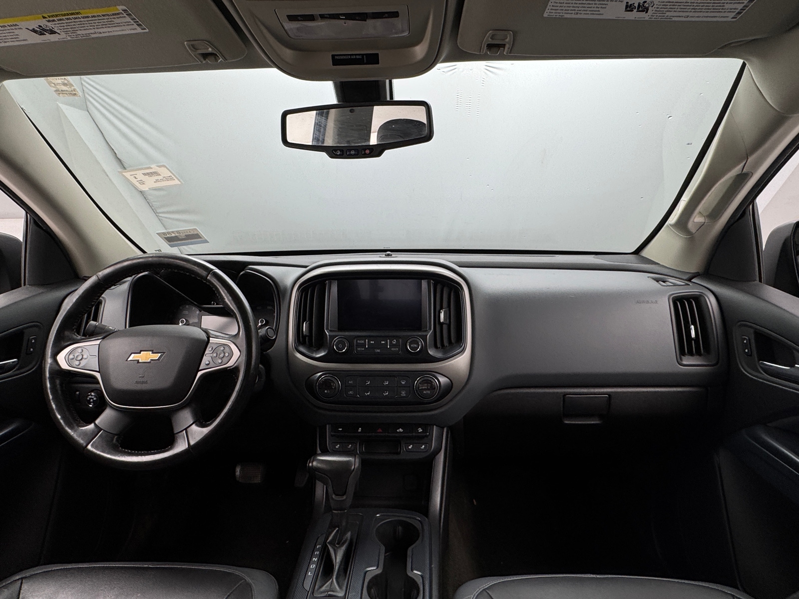 Thumbnail: 2017 Chevrolet Colorado - 3