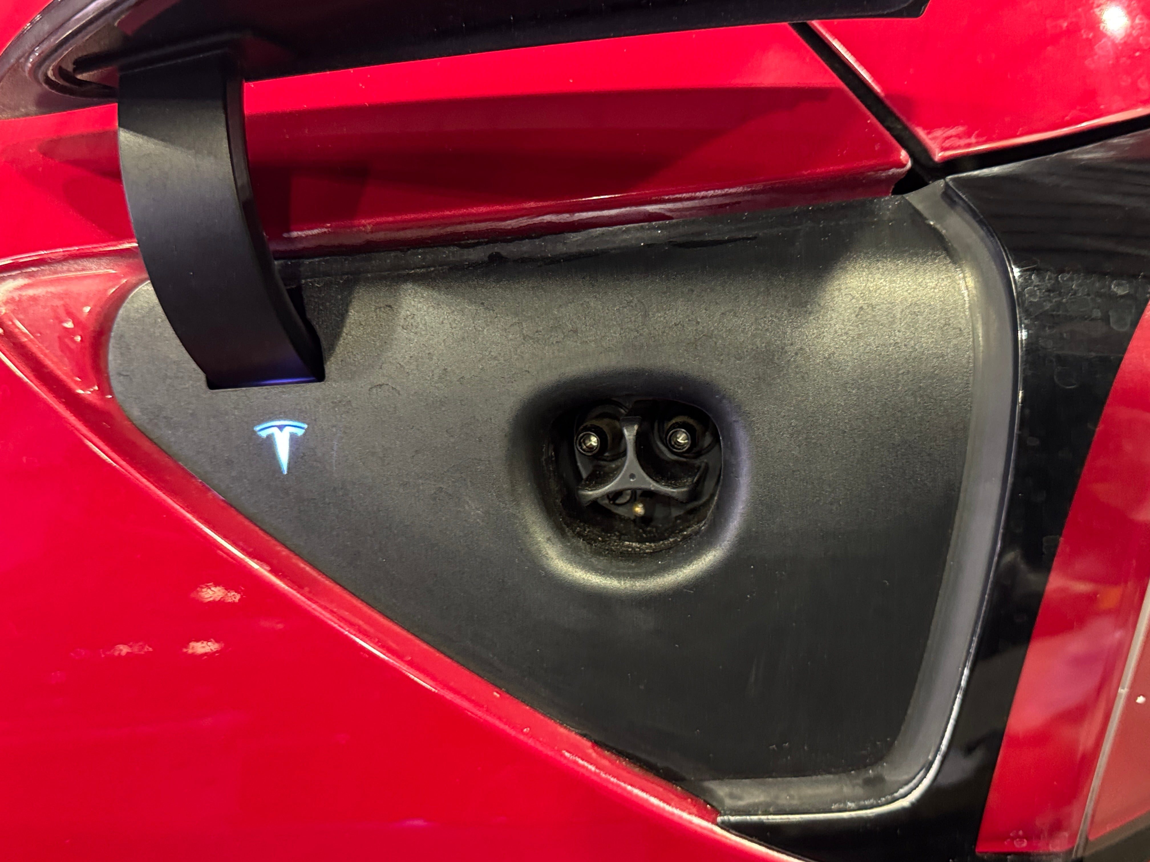 Used 2023 Tesla Model Y Long Range with VIN 7SAYGDEE2PF801974 for sale in Oak Creek, WI