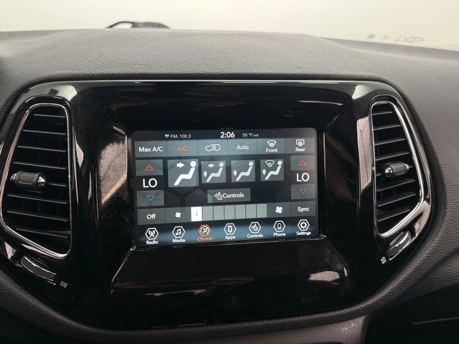 Thumbnail: 2019 Jeep Compass - 4