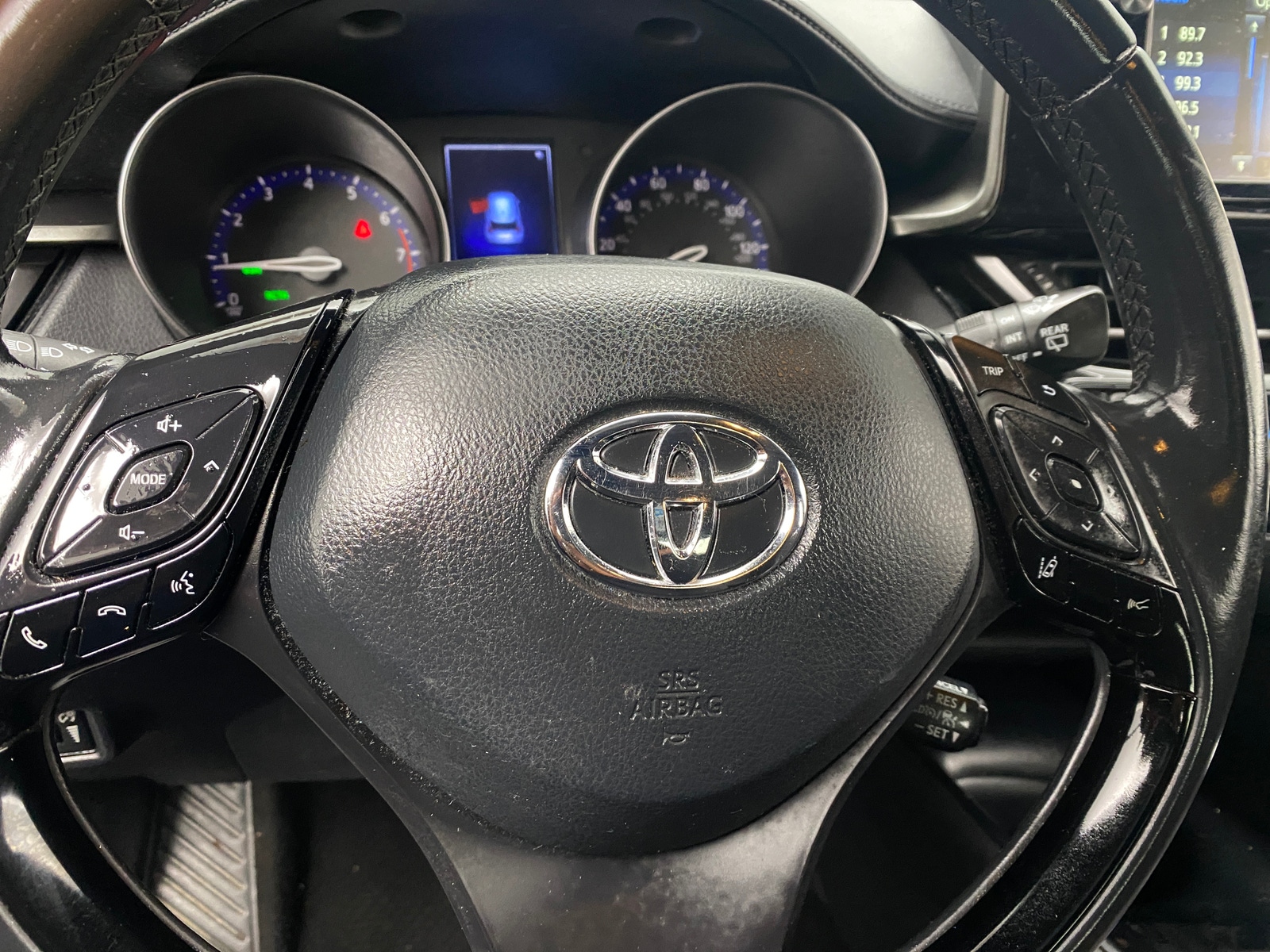 Thumbnail: 2018 Toyota C-HR - 5