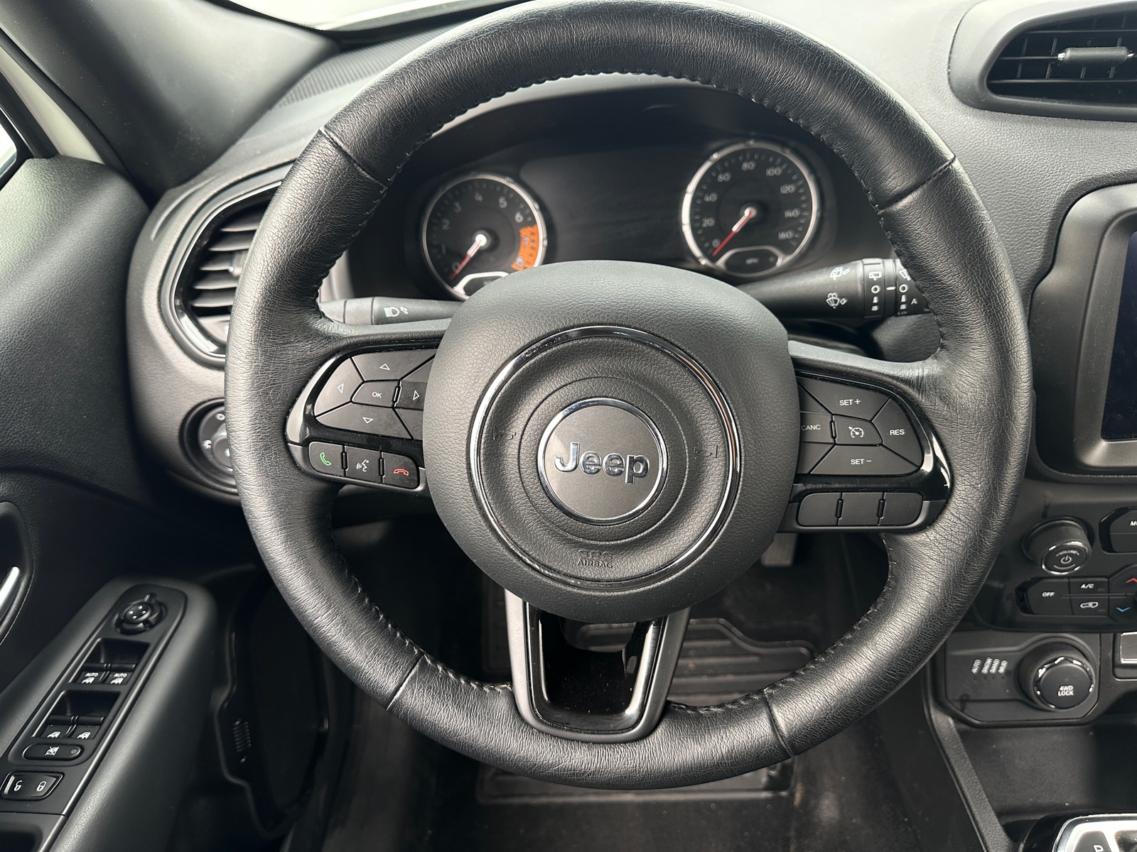 Thumbnail: 2022 Jeep Renegade - 5