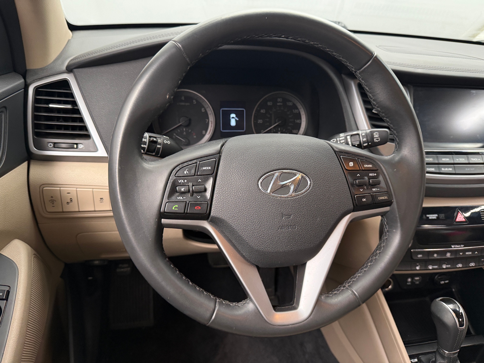Thumbnail: 2017 Hyundai Tucson - 4