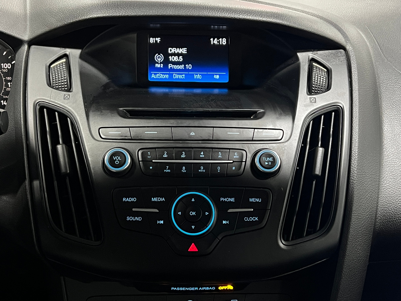 Thumbnail: 2016 Ford Focus - 4
