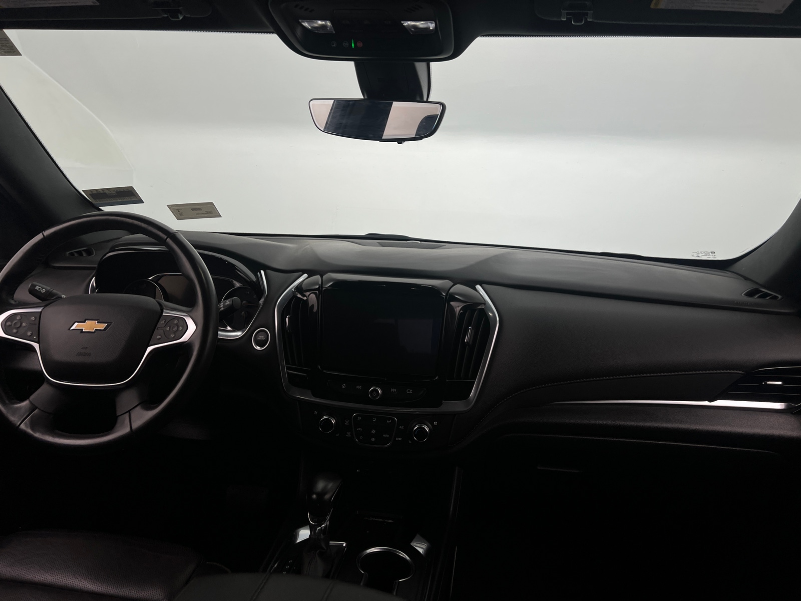 Thumbnail: 2022 Chevrolet Traverse - 2