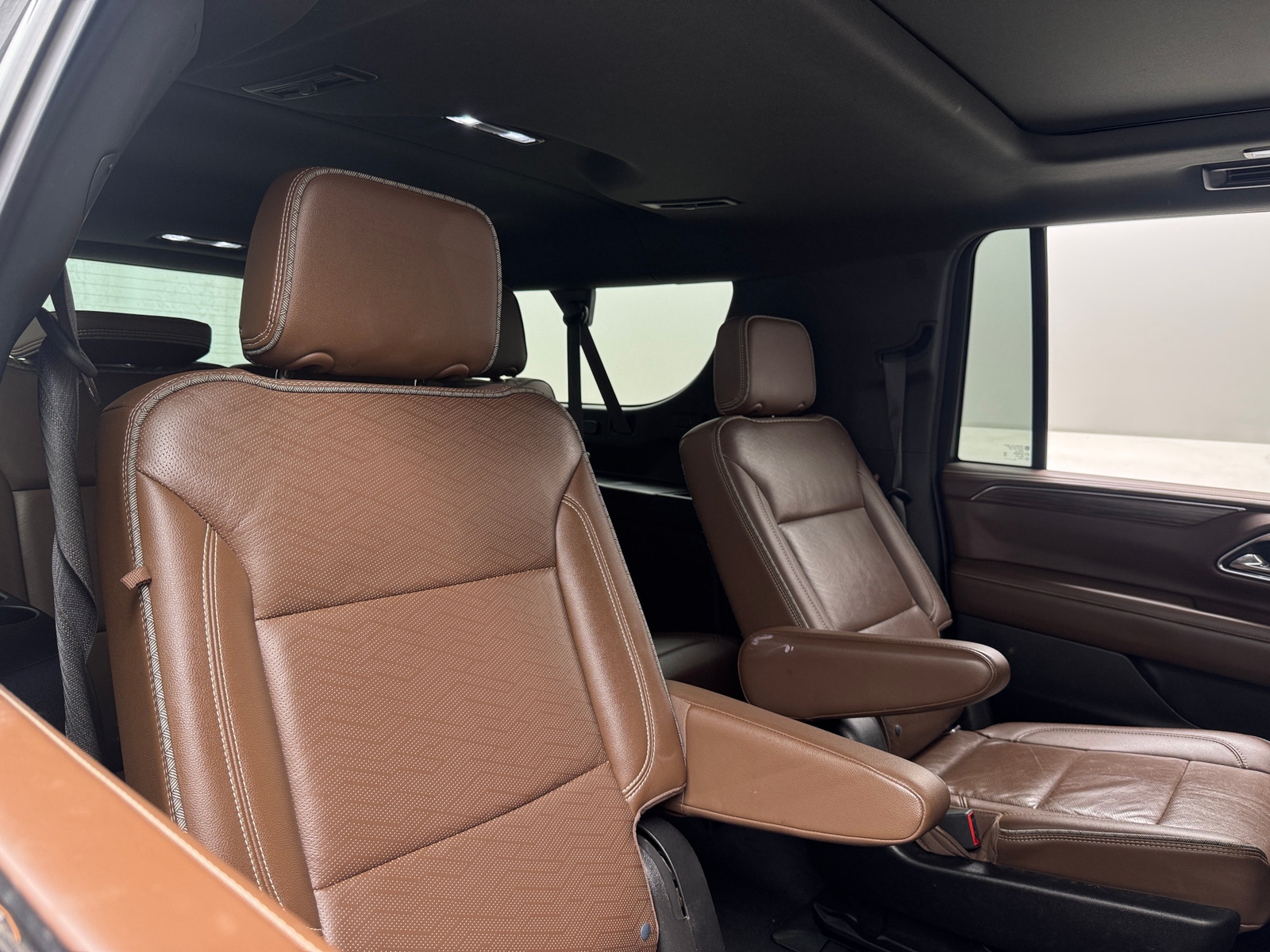 Thumbnail: 2021 Chevrolet Suburban - 5