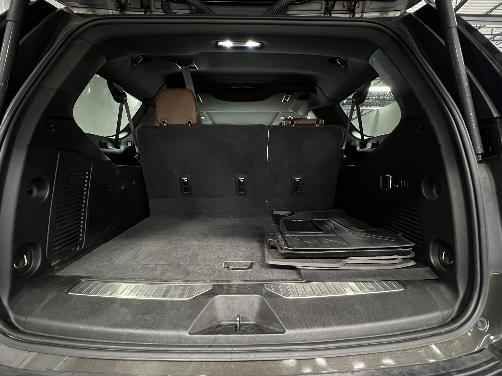 Thumbnail: 2021 Chevrolet Suburban - 6