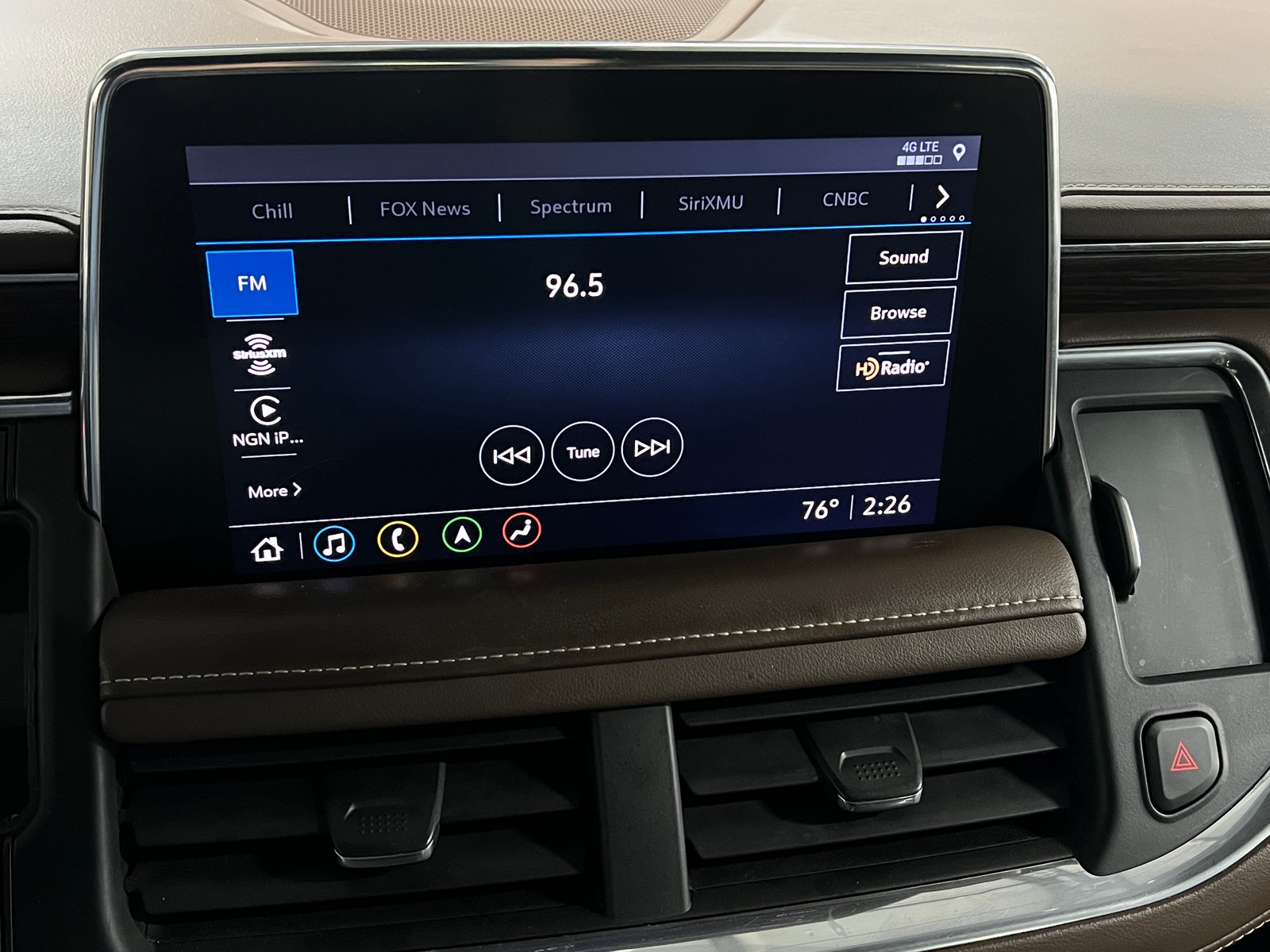Thumbnail: 2021 Chevrolet Suburban - 3