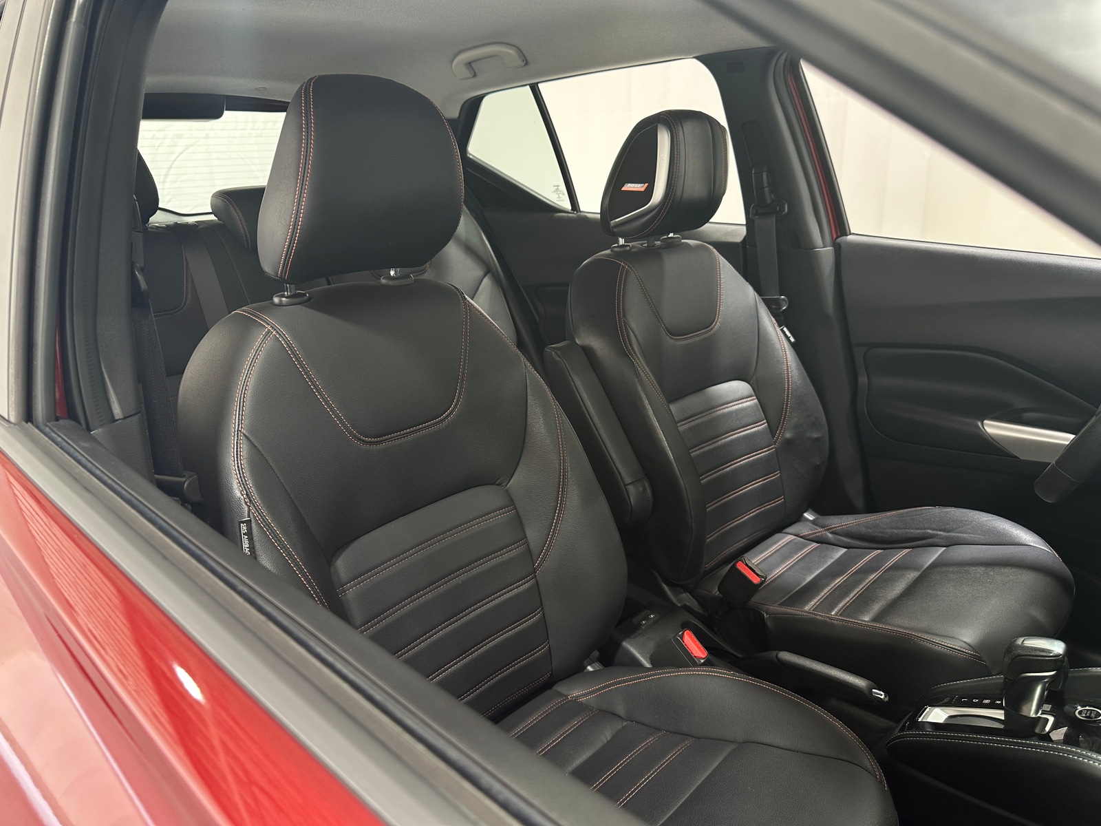 Thumbnail: 2019 Nissan Kicks - 2