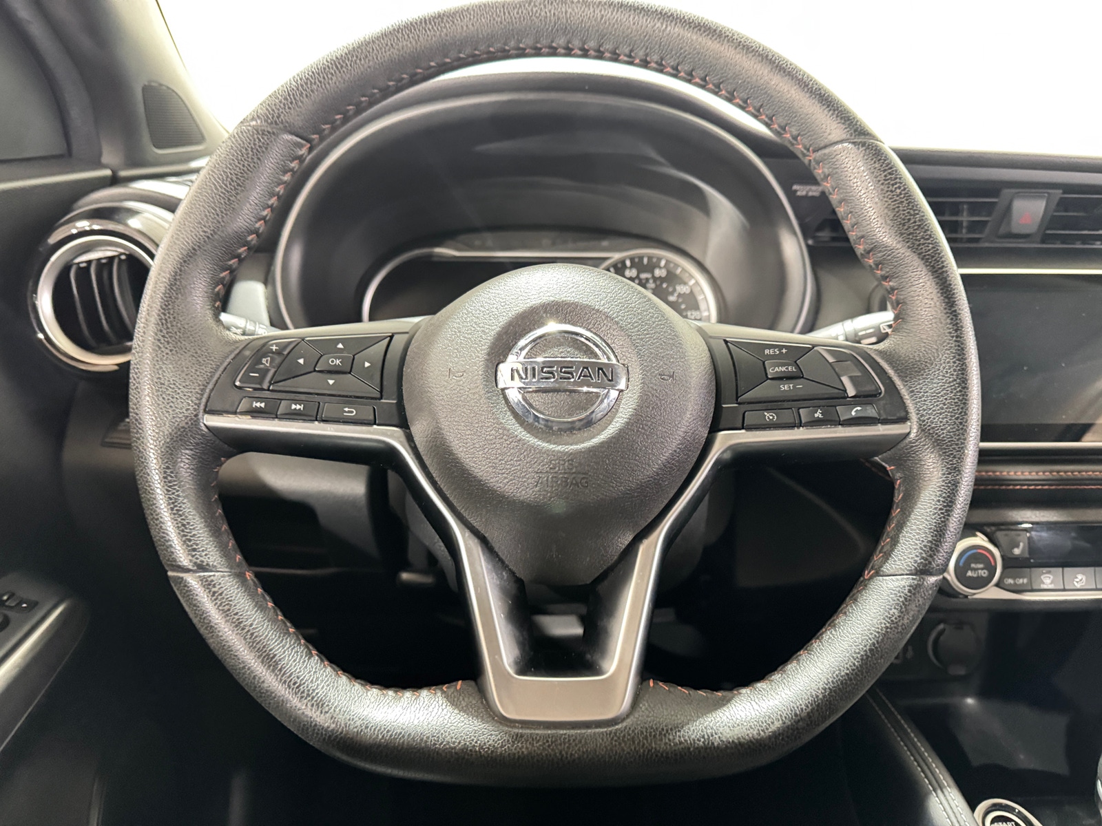 Thumbnail: 2019 Nissan Kicks - 5