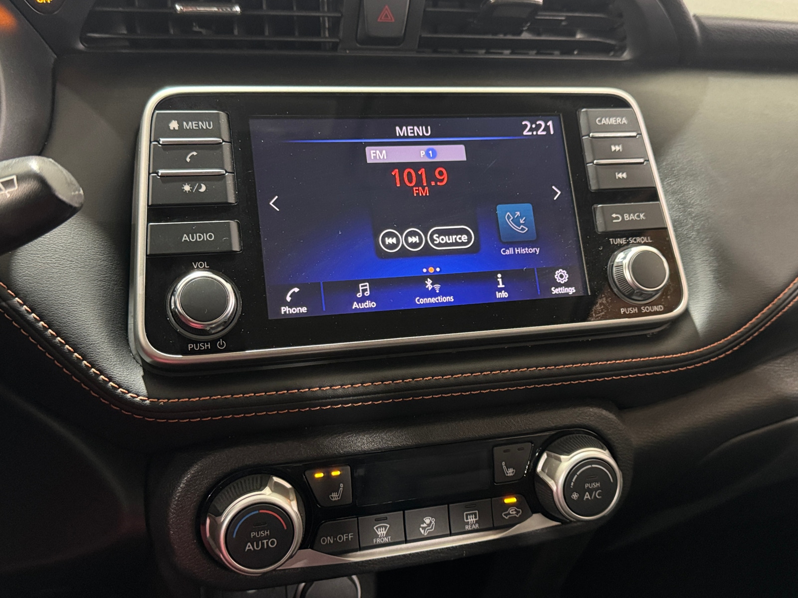 Thumbnail: 2019 Nissan Kicks - 4