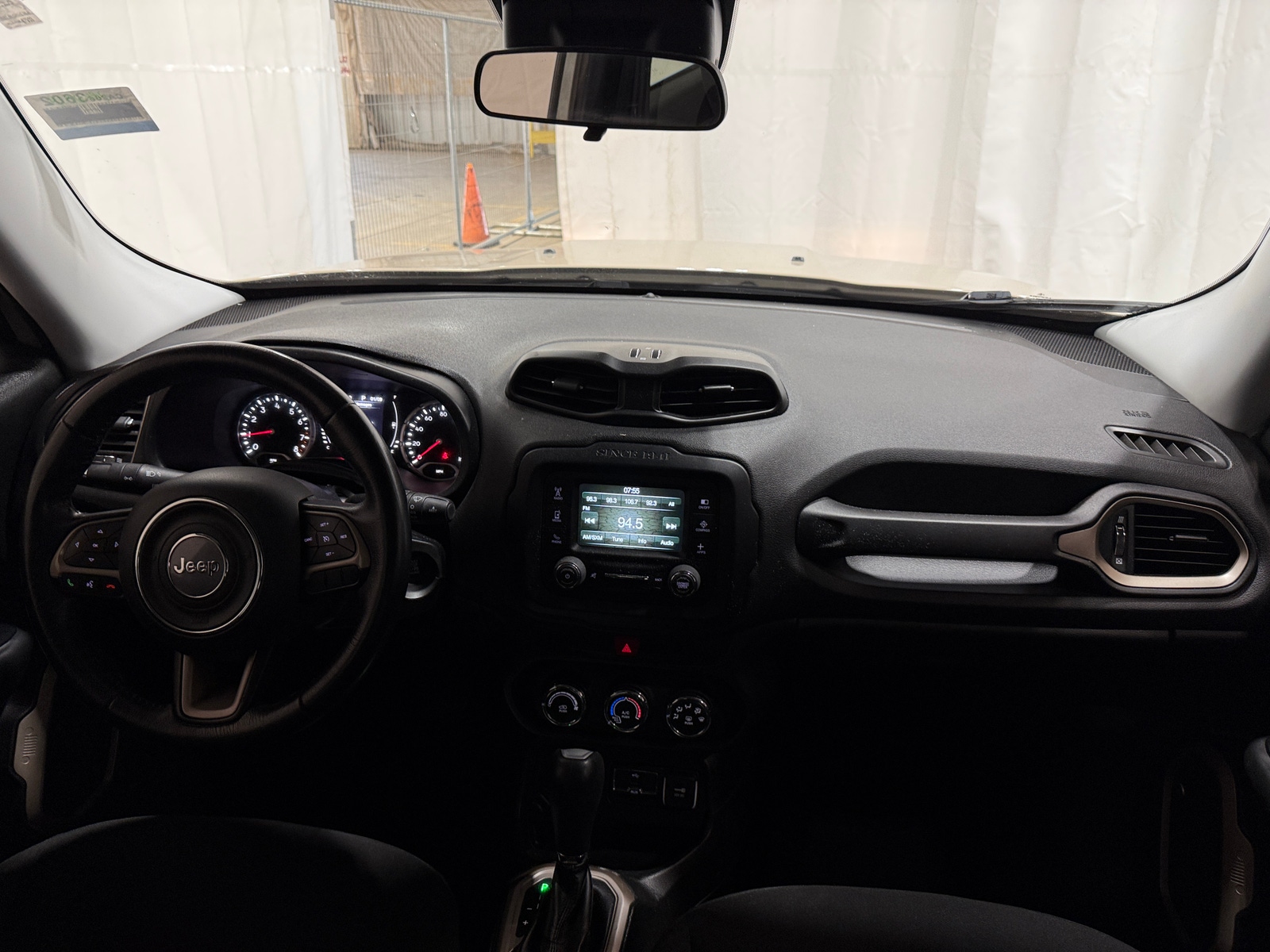 Thumbnail: 2016 Jeep Renegade - 3