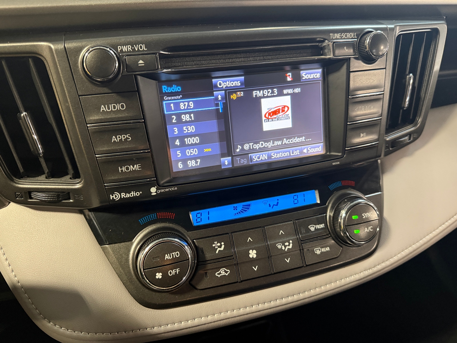 Thumbnail: 2015 Toyota RAV4 - 4