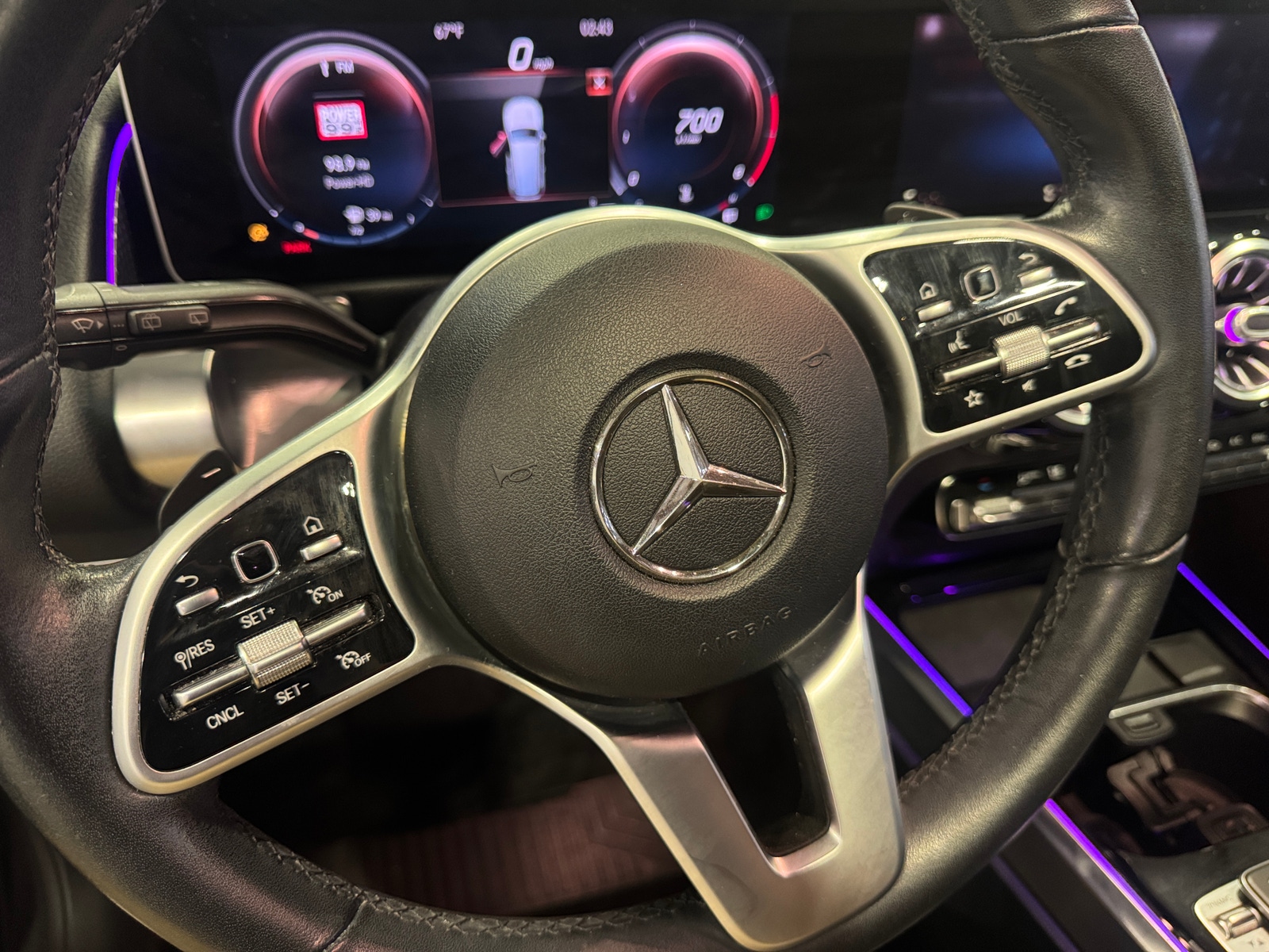 Thumbnail: 2020 Mercedes-Benz GLB - 4