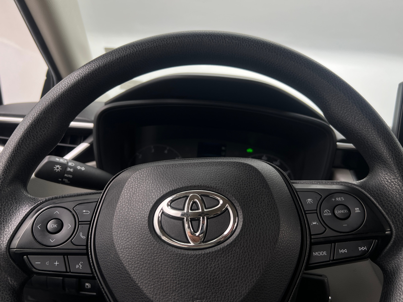 Thumbnail: 2025 Toyota Corolla - 5