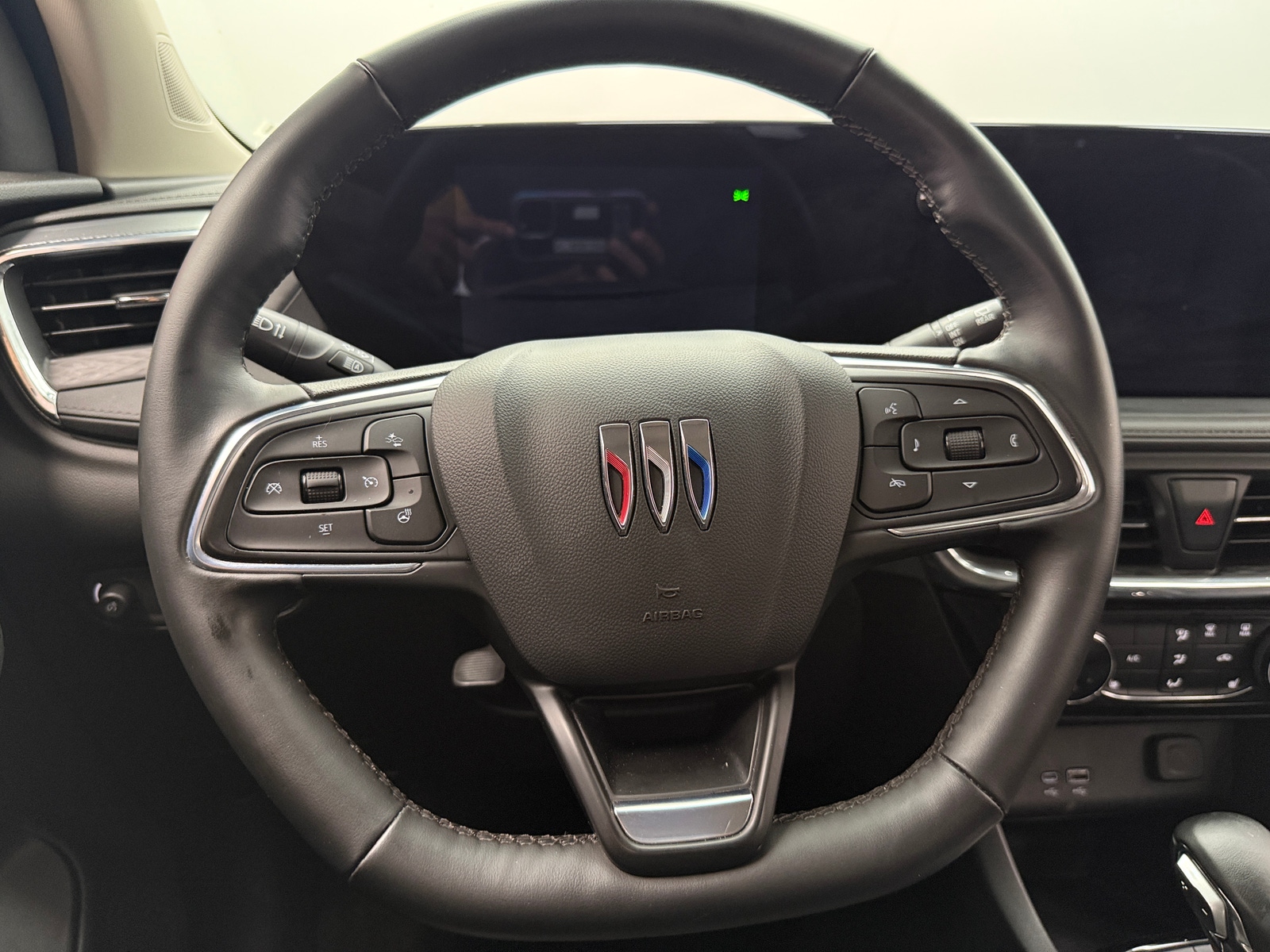 Thumbnail: 2024 Buick Encore GX - 4