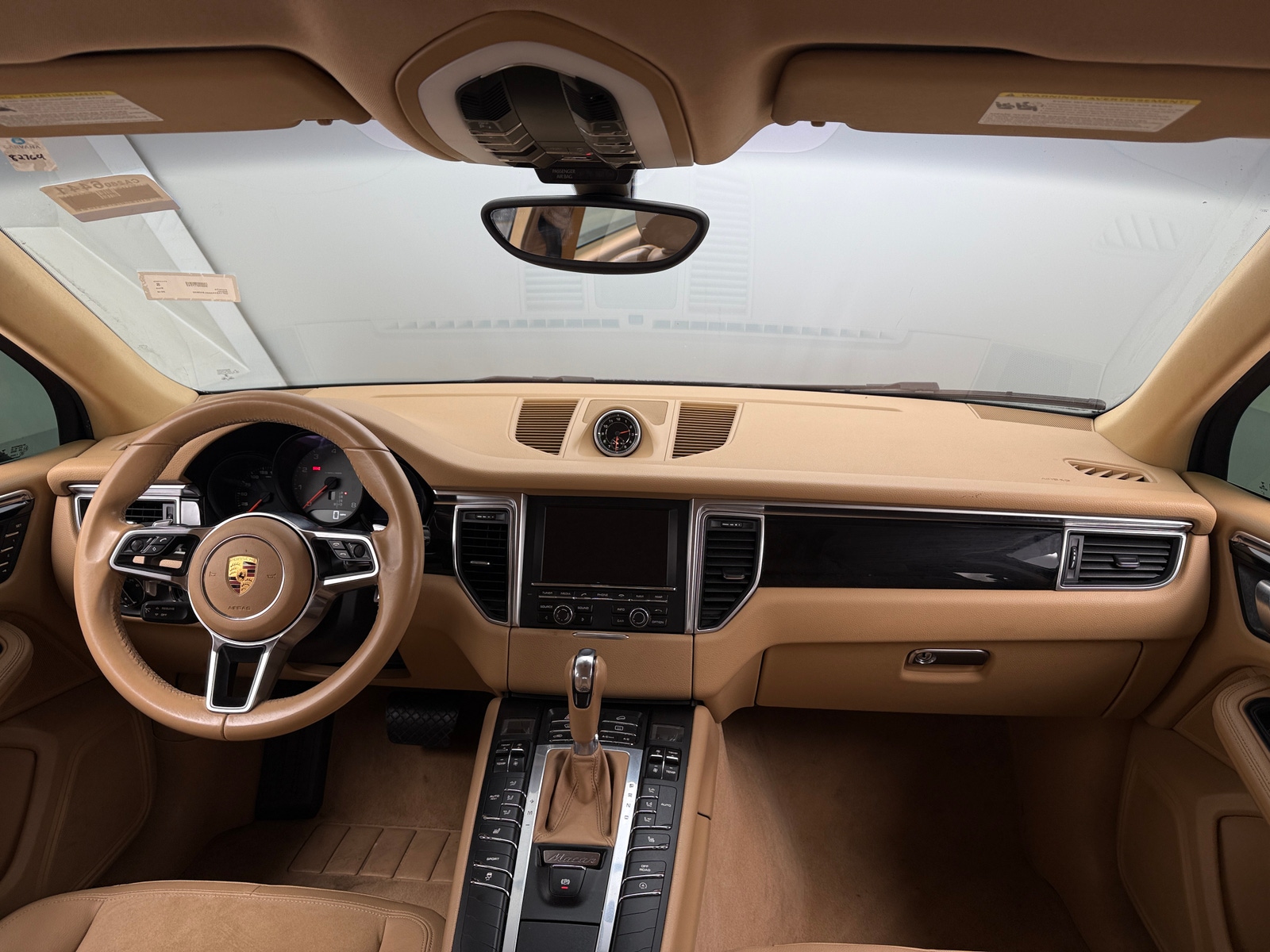 Thumbnail: 2016 Porsche Macan - 2