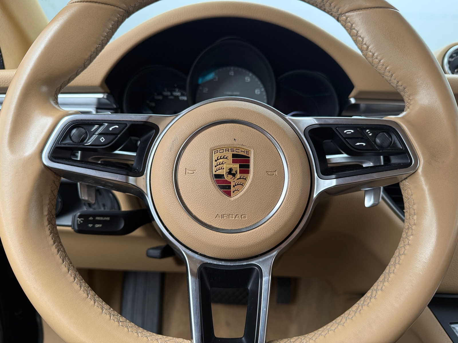 Thumbnail: 2016 Porsche Macan - 4