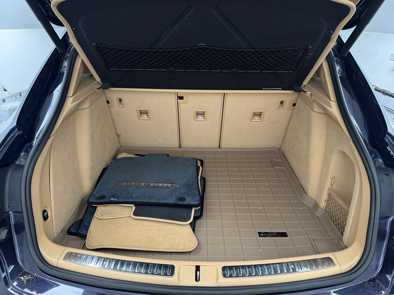 Thumbnail: 2016 Porsche Macan - 6