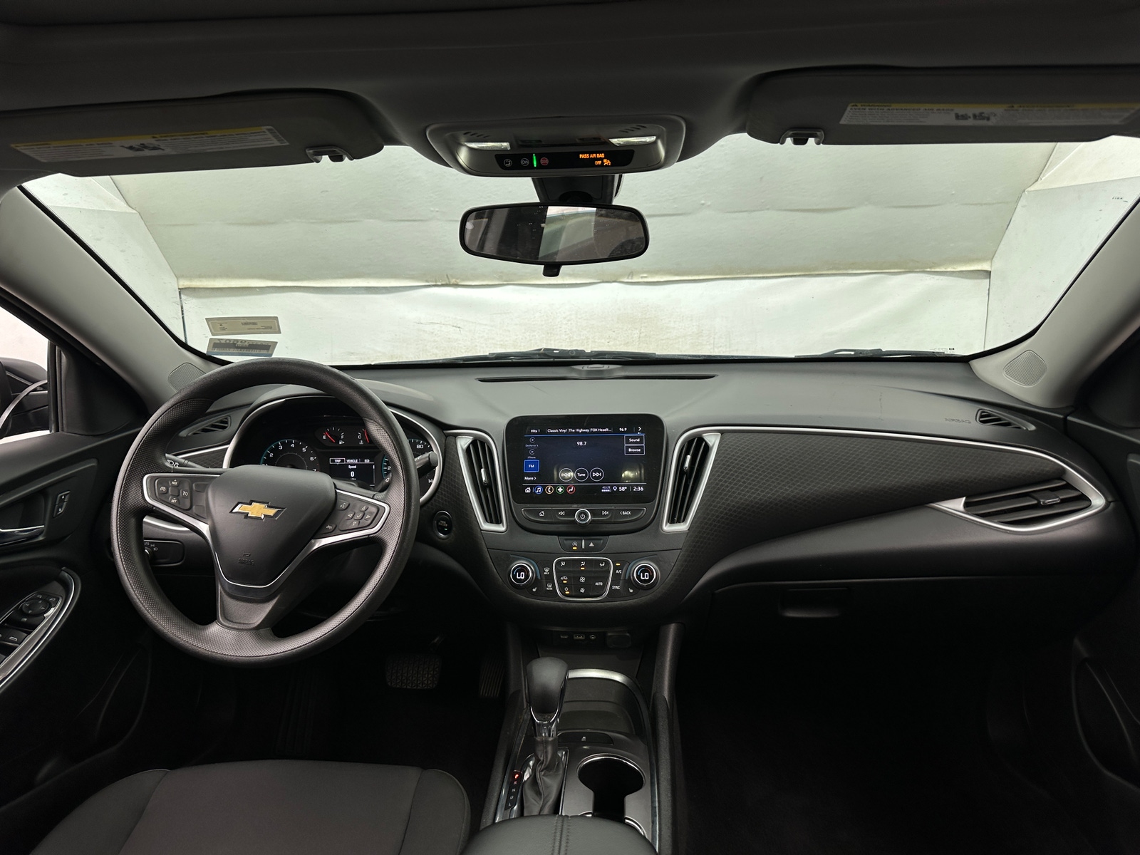 Thumbnail: 2022 Chevrolet Malibu - 3