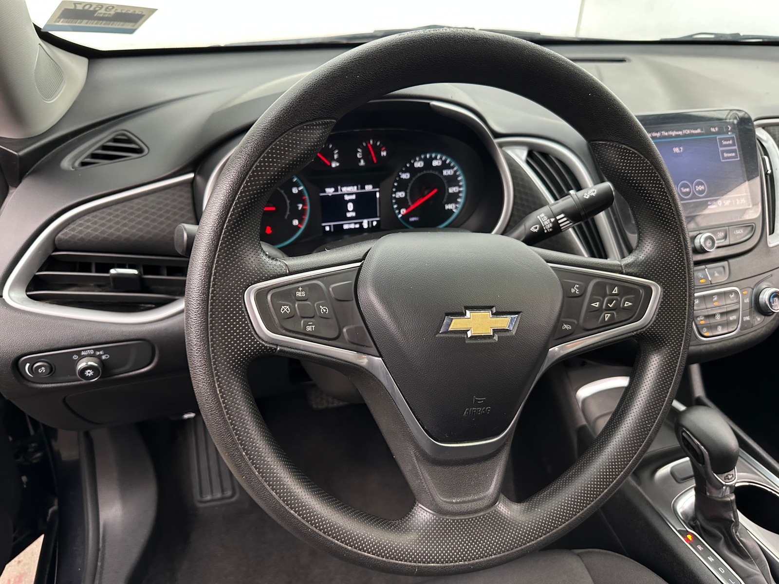 Thumbnail: 2022 Chevrolet Malibu - 5