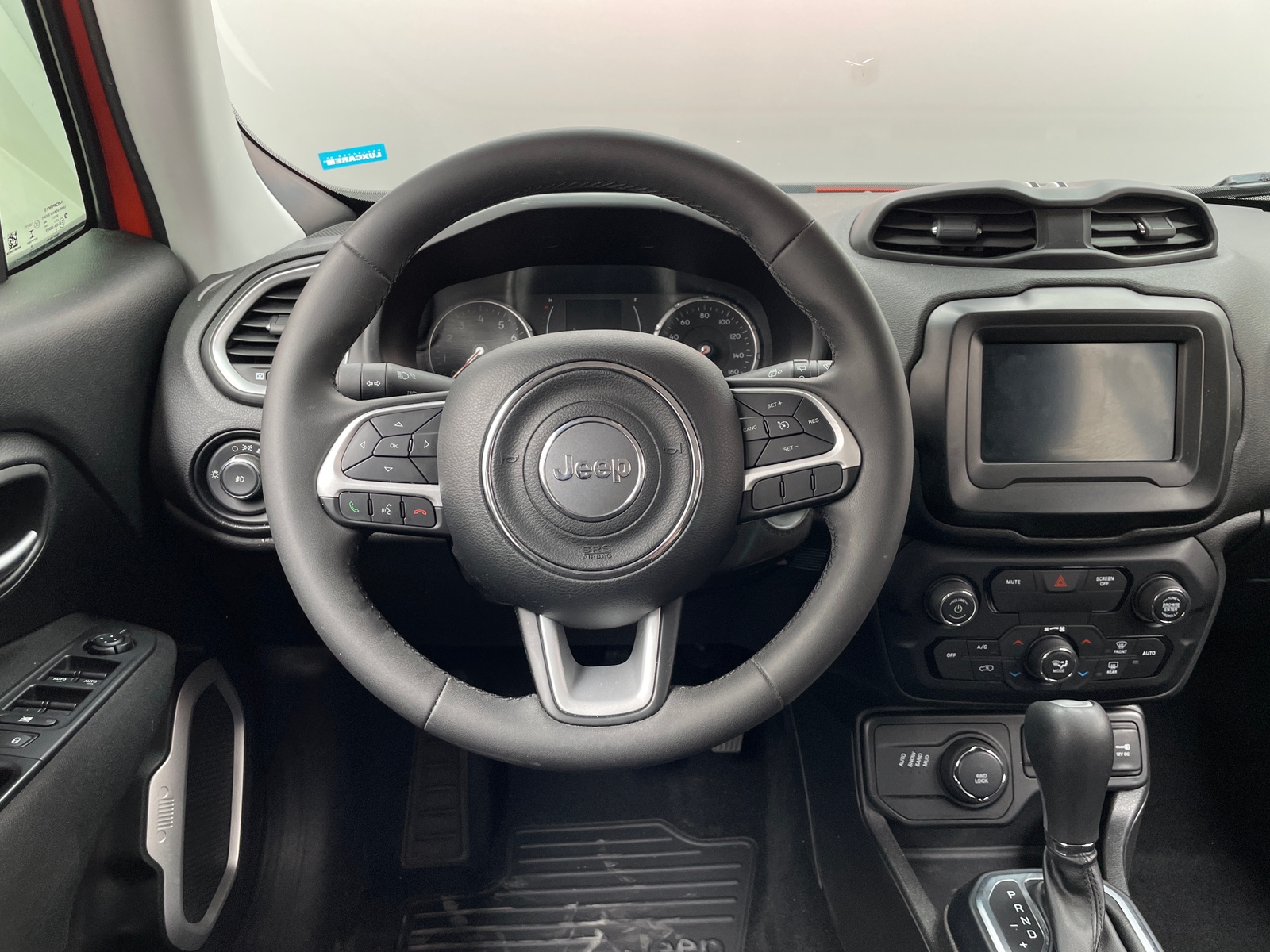 Thumbnail: 2018 Jeep Renegade - 5