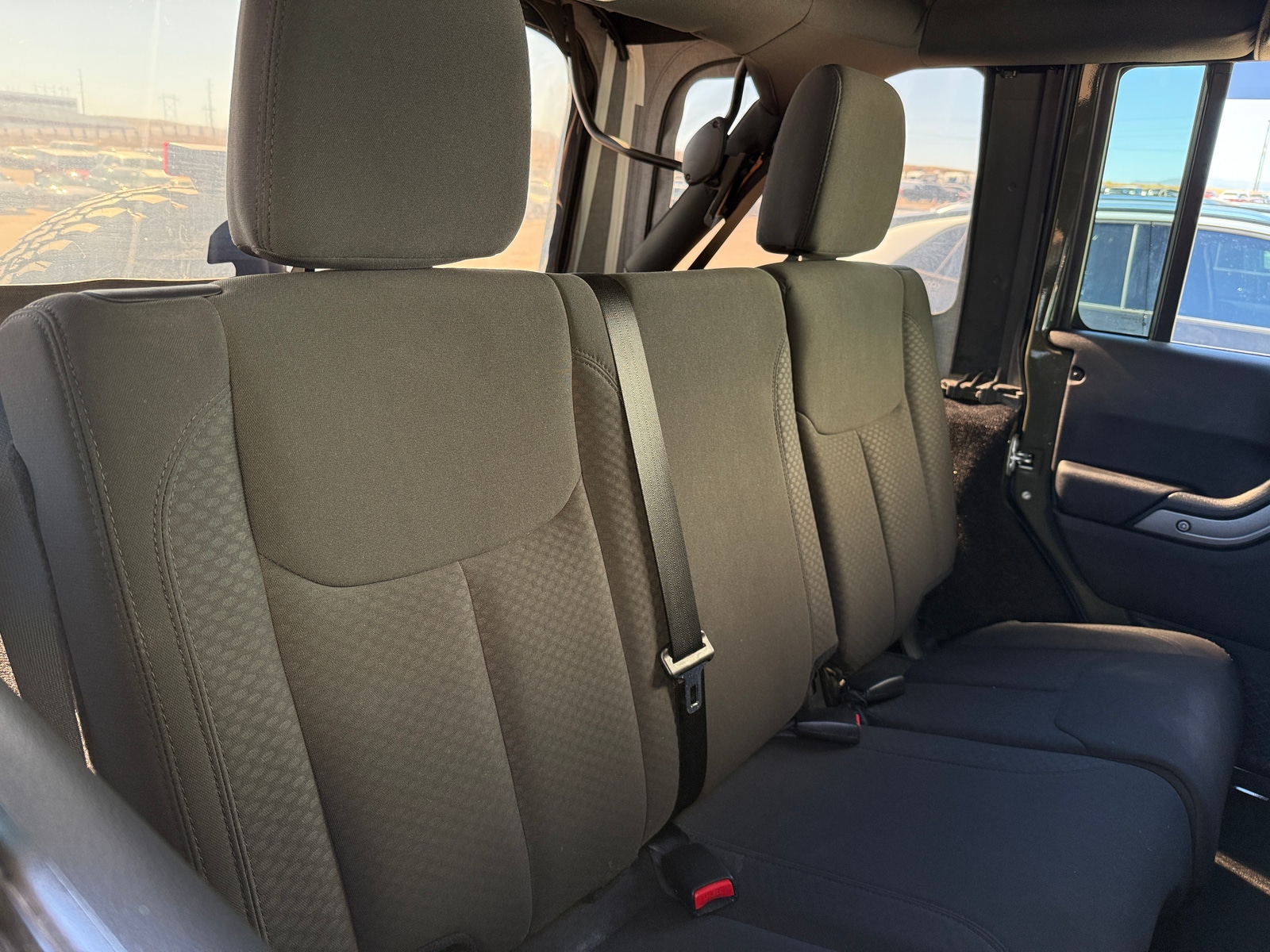 Thumbnail: 2015 Jeep Wrangler - 6