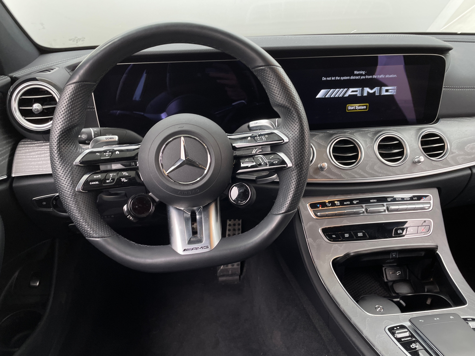 Thumbnail: 2022 Mercedes-Benz E-Class - 4